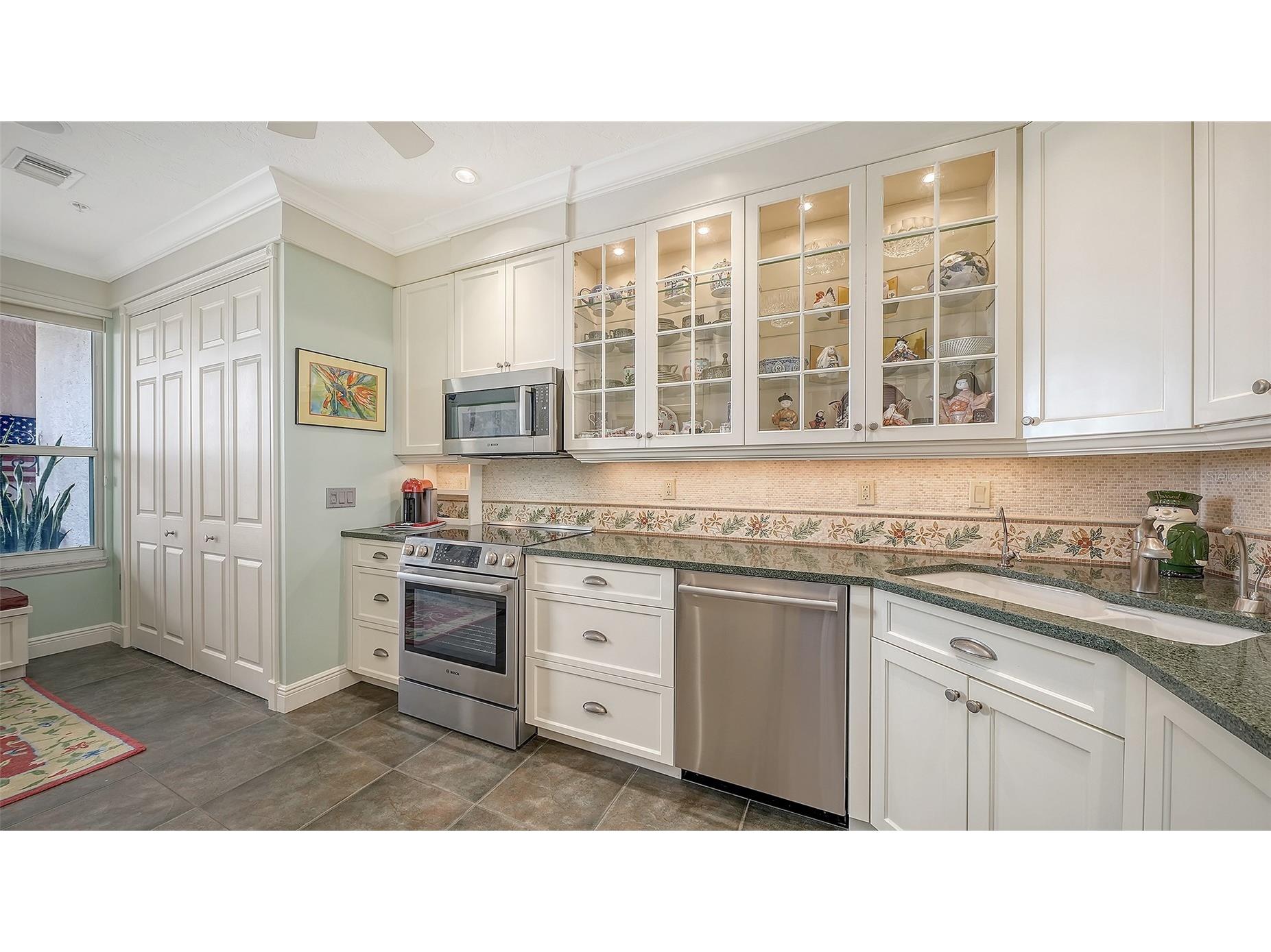 5420 Eagles Point Circle #402 Sarasota FL 34231 A4692894 image17