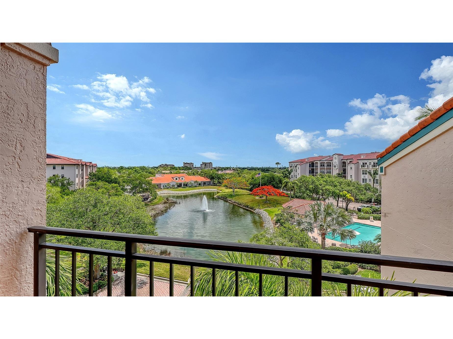 5420 Eagles Point Circle #402 Sarasota FL 34231 A4692894 image4