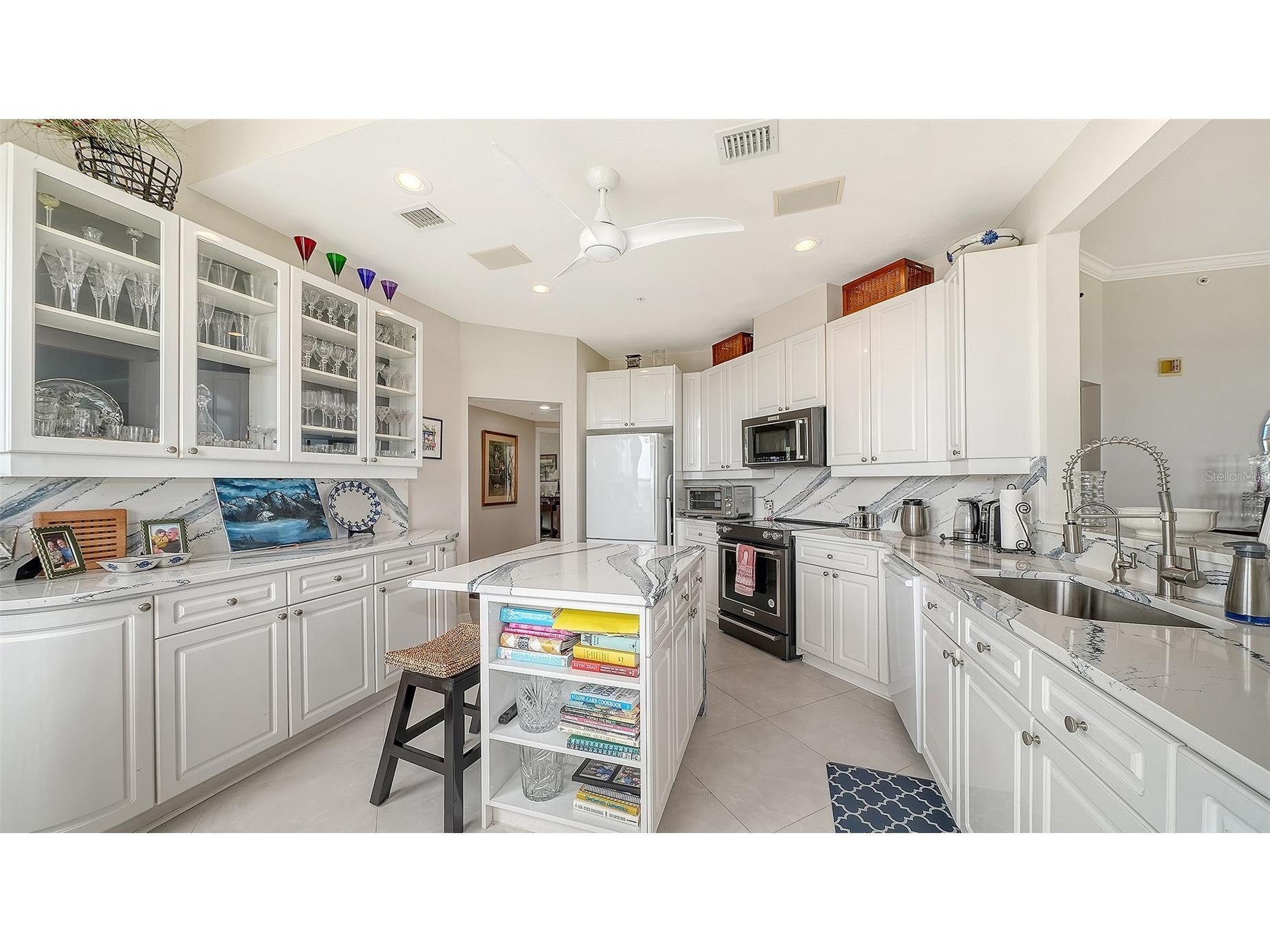 5420 Eagles Point Circle #406 Sarasota FL 34231 A4695955 image15
