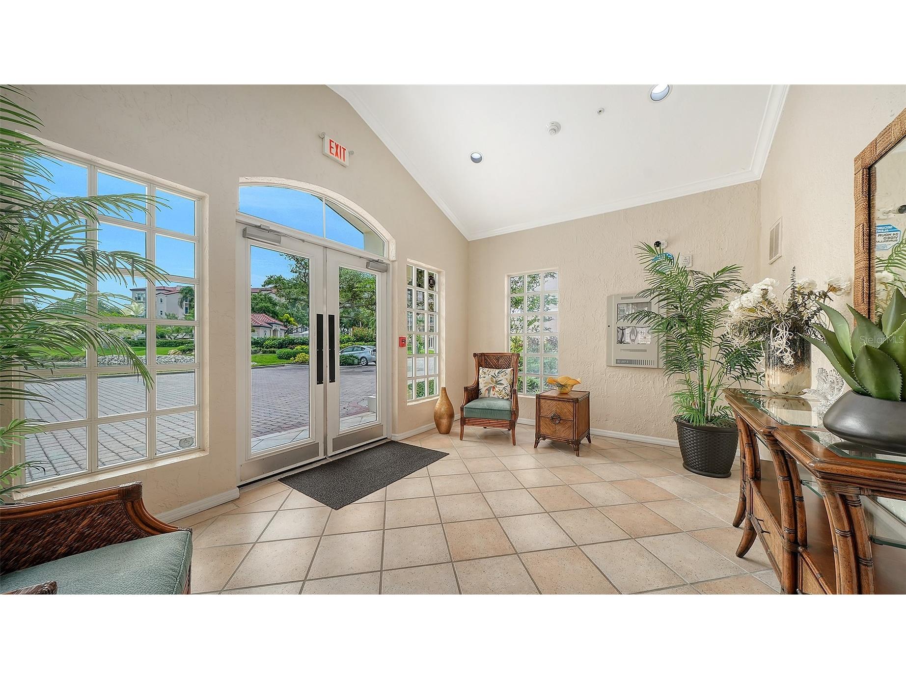 5420 Eagles Point Circle #406 Sarasota FL 34231 A4695955 image3