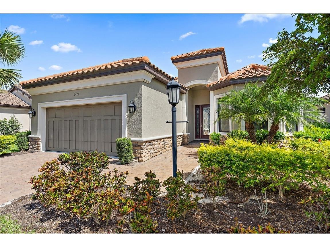 5420 Manchini Street Sarasota FL 34238 A4580851 image1