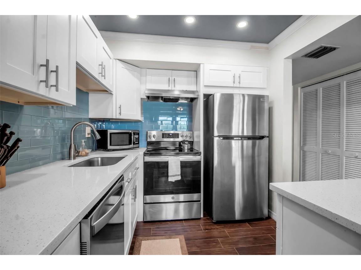 5420 Swift Road #38 Sarasota FL 34231 A4671406 image7