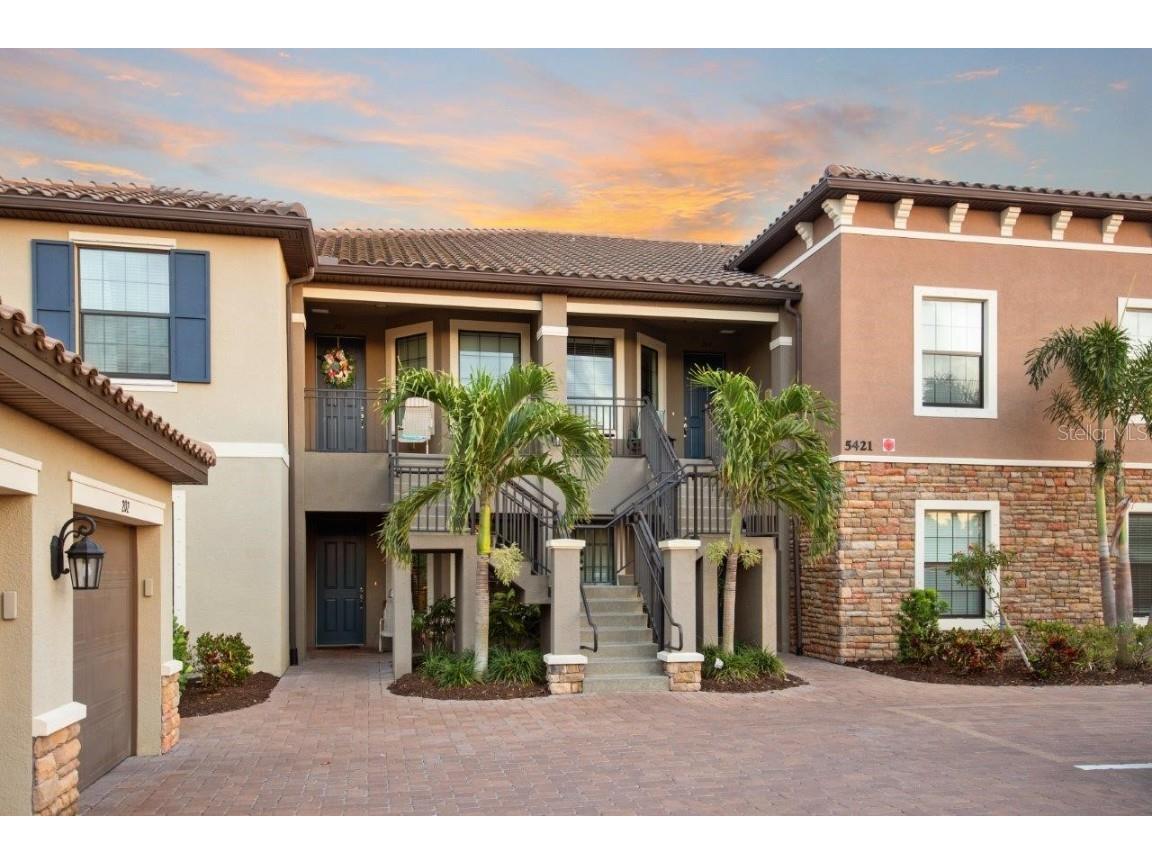 5421 Cicerone Street #202 Sarasota FL 34238 A4546129 image1