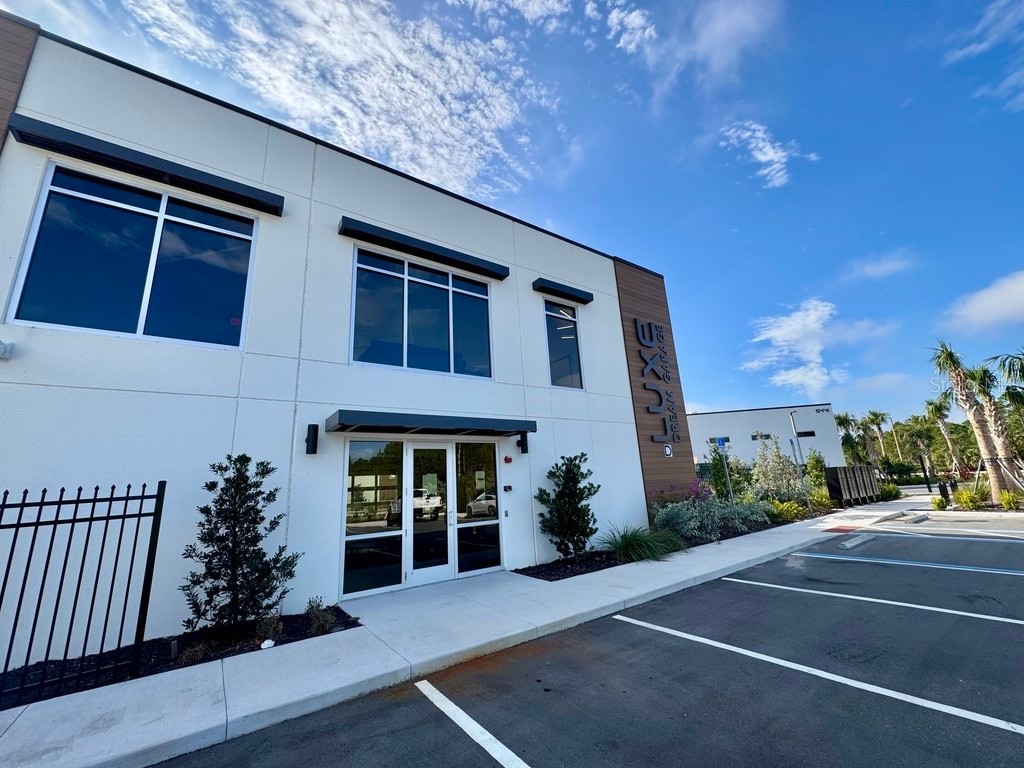 5421 Communications Parkway #40 Lakewood Ranch FL 34240 A4699190 image2