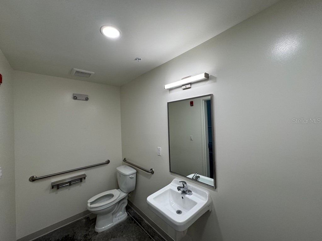 5421 Communications Parkway #40 Lakewood Ranch FL 34240 A4699190 image6