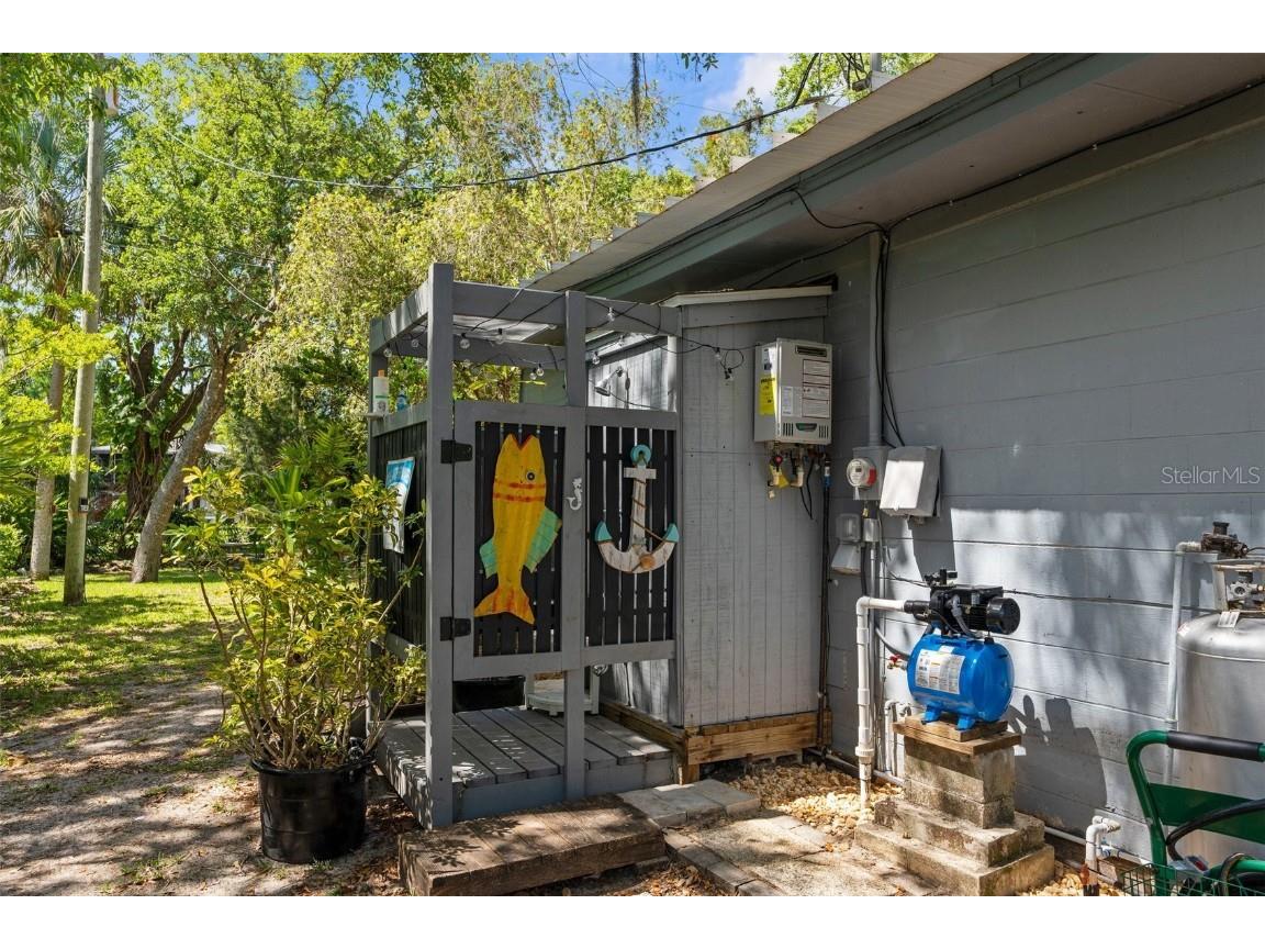 5421 Gay Street Weeki Wachee FL 34607 TB8382284 image35