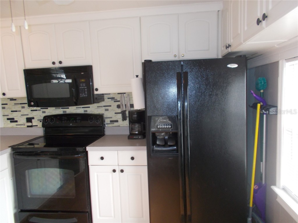 5421 Holiday Park Boulevard North Port FL 34287 C7507230 image4