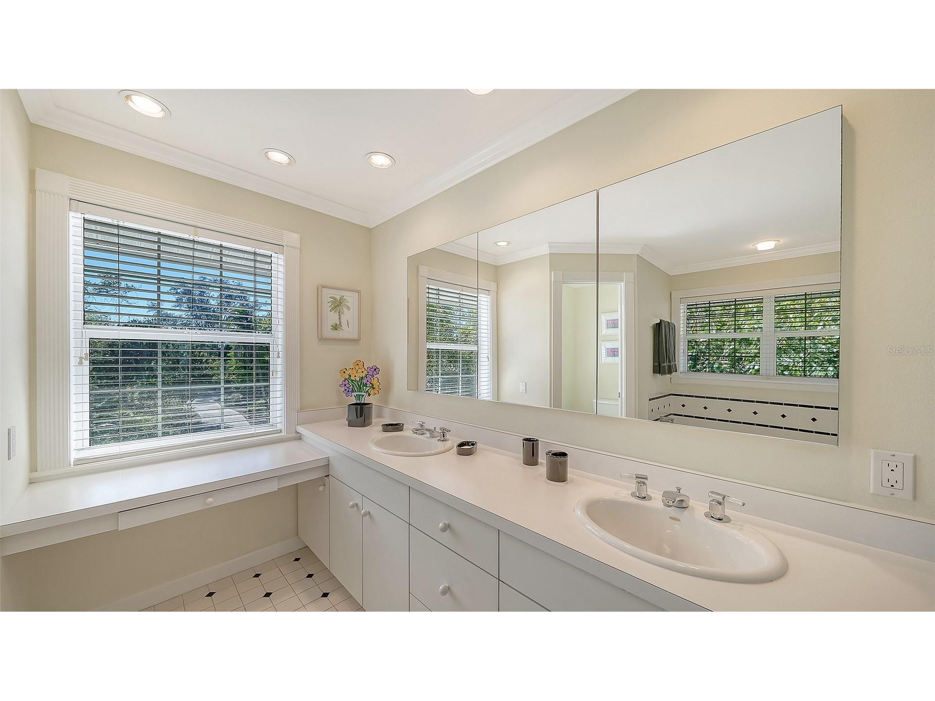 5422 Sandhamn Place Longboat Key FL 34228 - SARASOTA BAY A4686120 image45