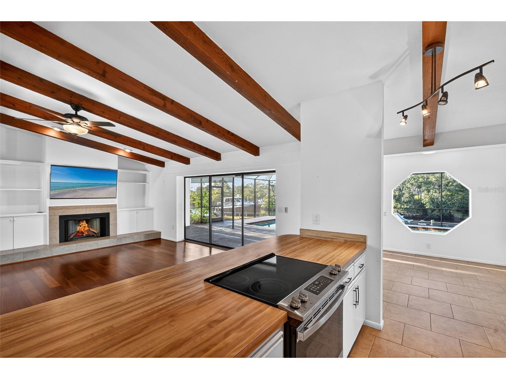 5424 America Drive Sarasota FL 34231 - PHILLIPPI CREEK A4679427 image18