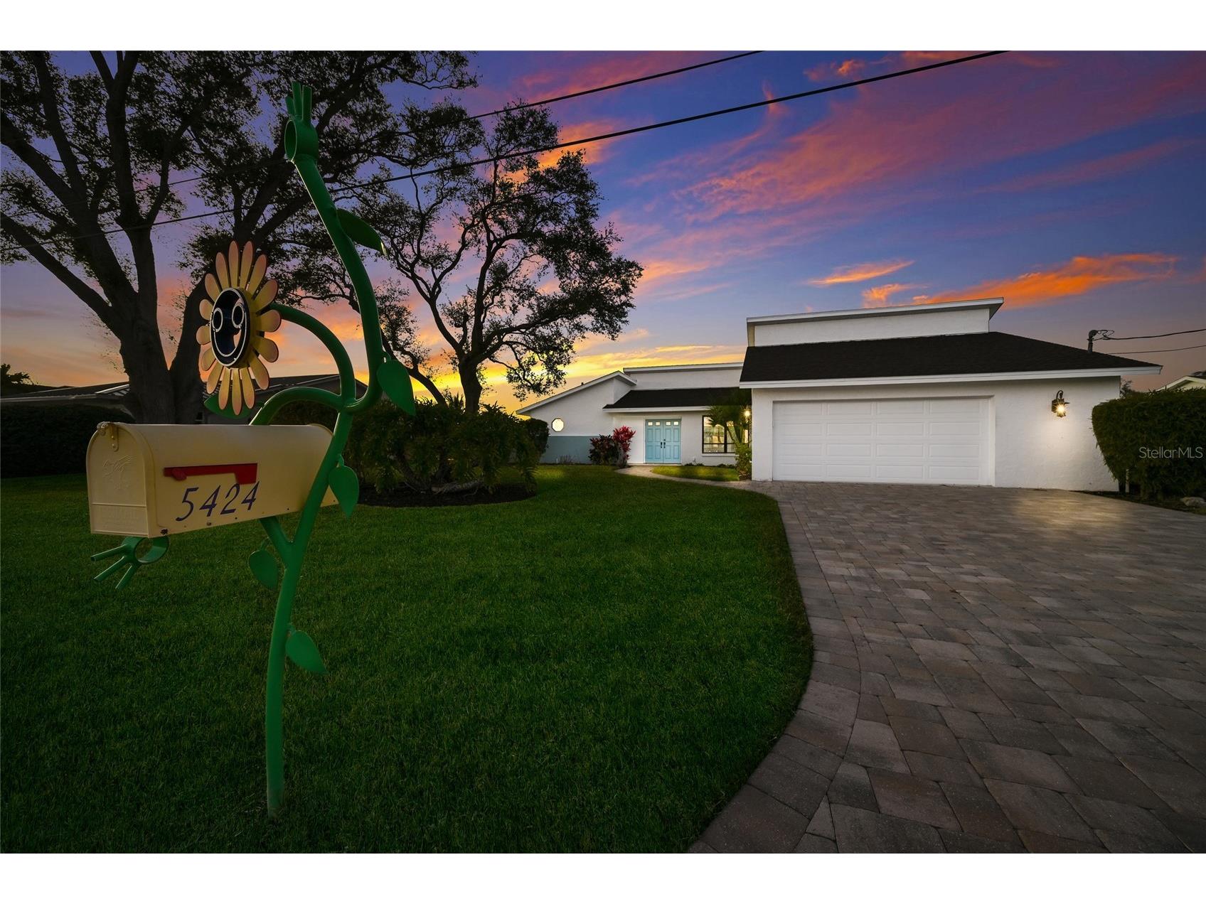 5424 America Drive Sarasota FL 34231 - PHILLIPPI CREEK A4679427 image3