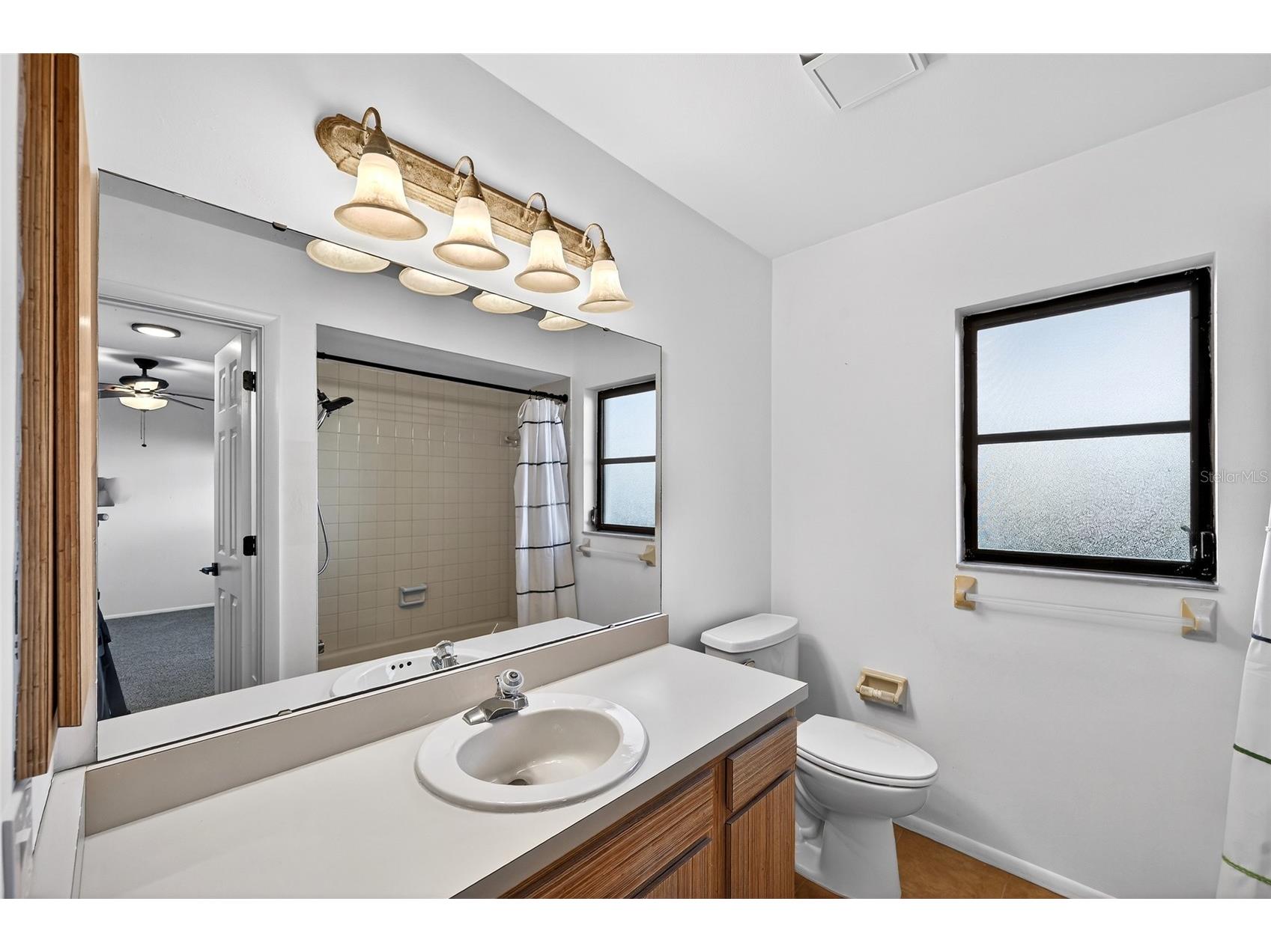 5424 America Drive Sarasota FL 34231 - PHILLIPPI CREEK A4679427 image35