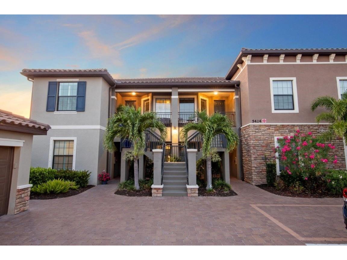 5424 Cicerone St #202 Sarasota FL 34238 A4569113 image1