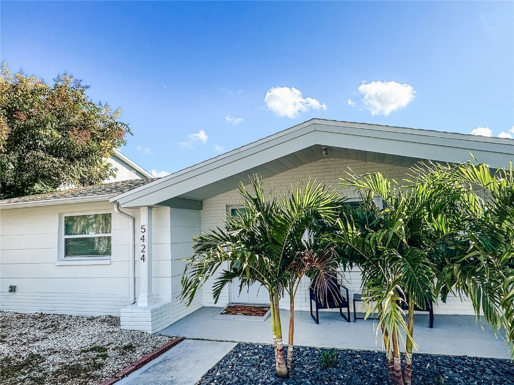 5424 Flora Avenue Holiday FL 34690 U8253243 image1