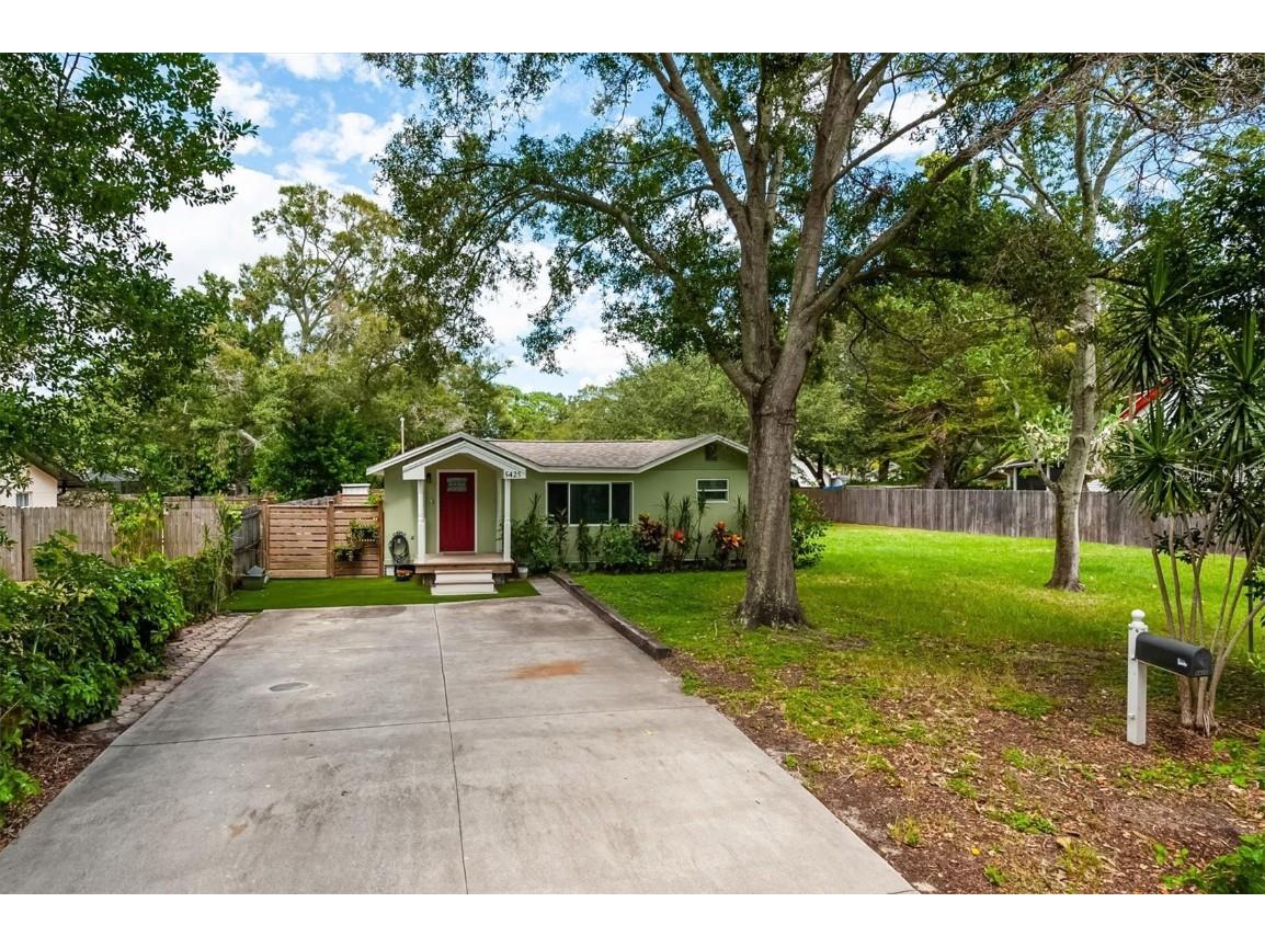 5425 3rd Avenue S Saint Petersburg FL 33707 U8194023 image1