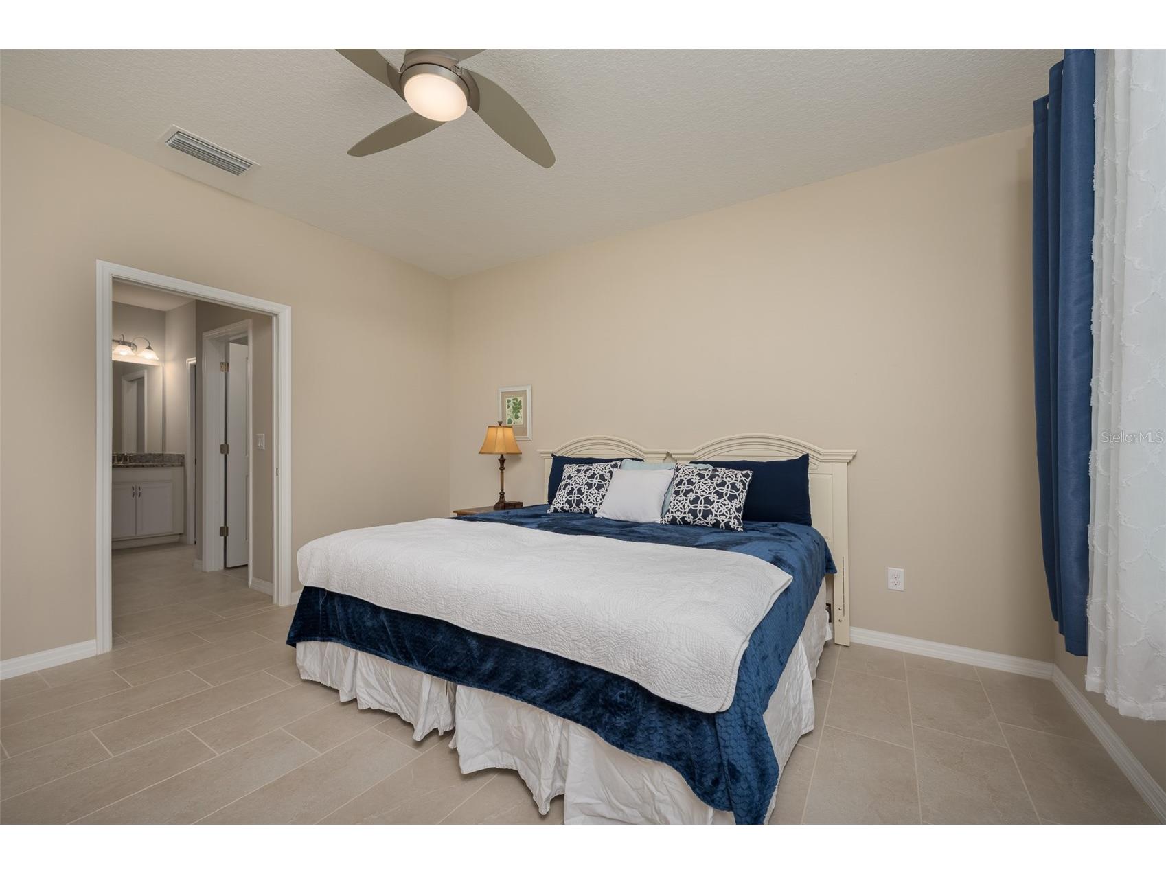 5425 Cicerone Street #101 Sarasota FL 34238 A4699543 image15