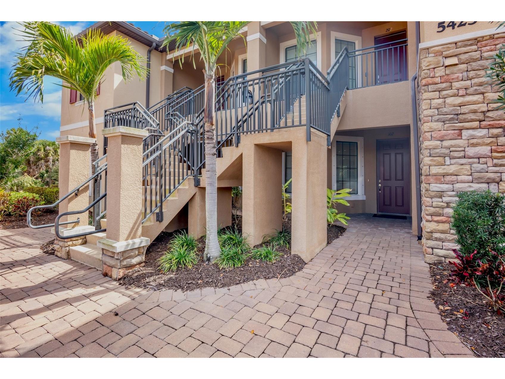 5425 Cicerone Street #102 Sarasota FL 34238 A4684725 image1