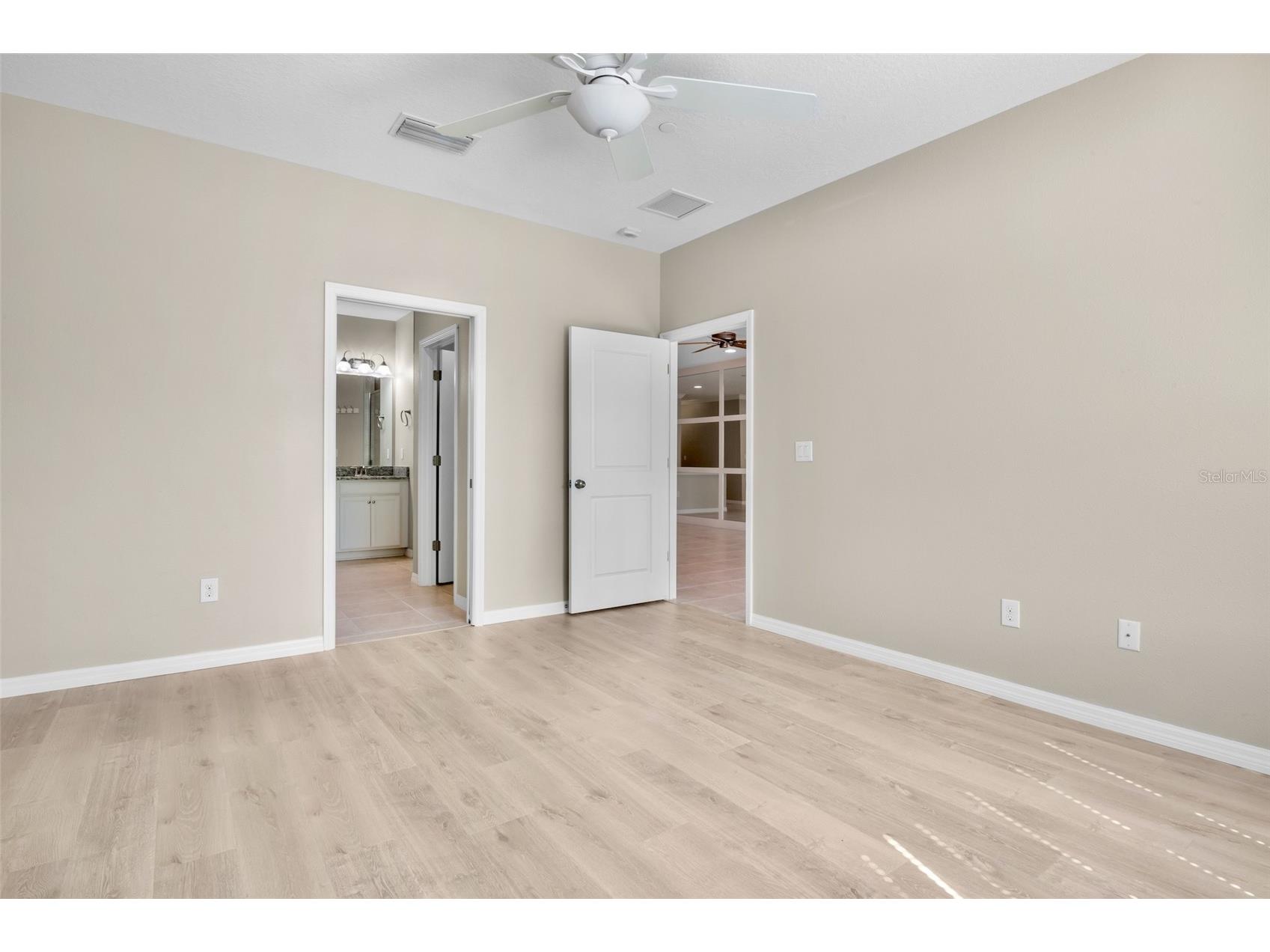 5425 Cicerone Street #102 Sarasota FL 34238 A4684725 image16