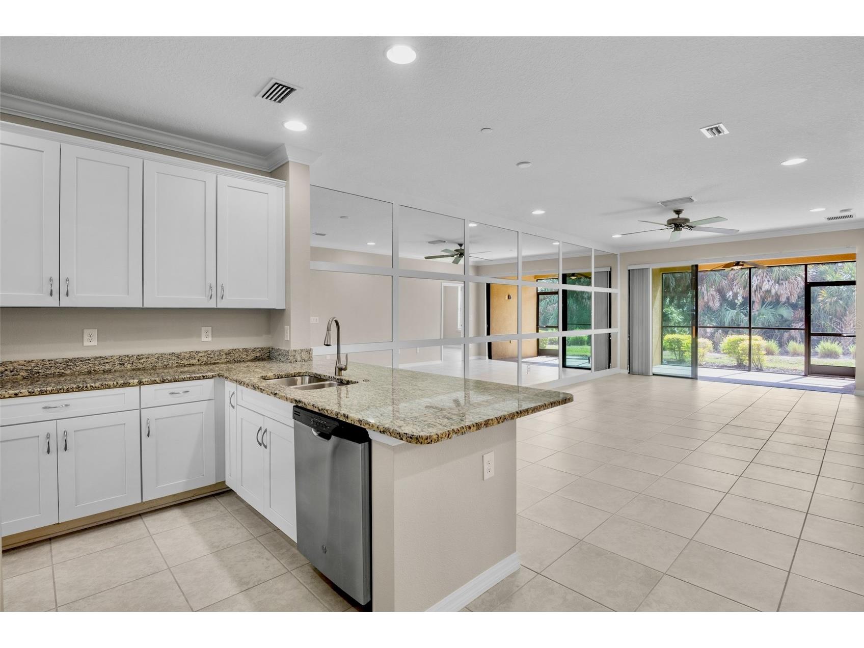 5425 Cicerone Street #102 Sarasota FL 34238 A4684725 image5
