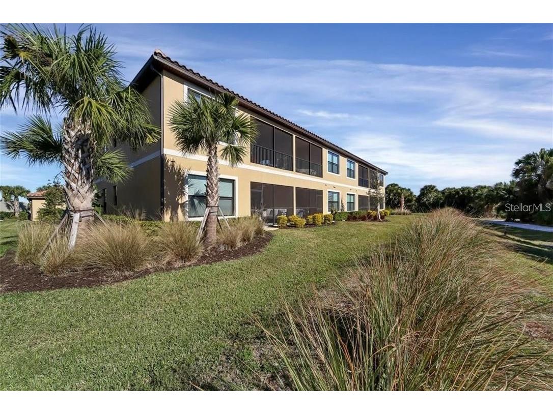 5425 Cicerone Street #204 Sarasota FL 34238 A4550582 image1