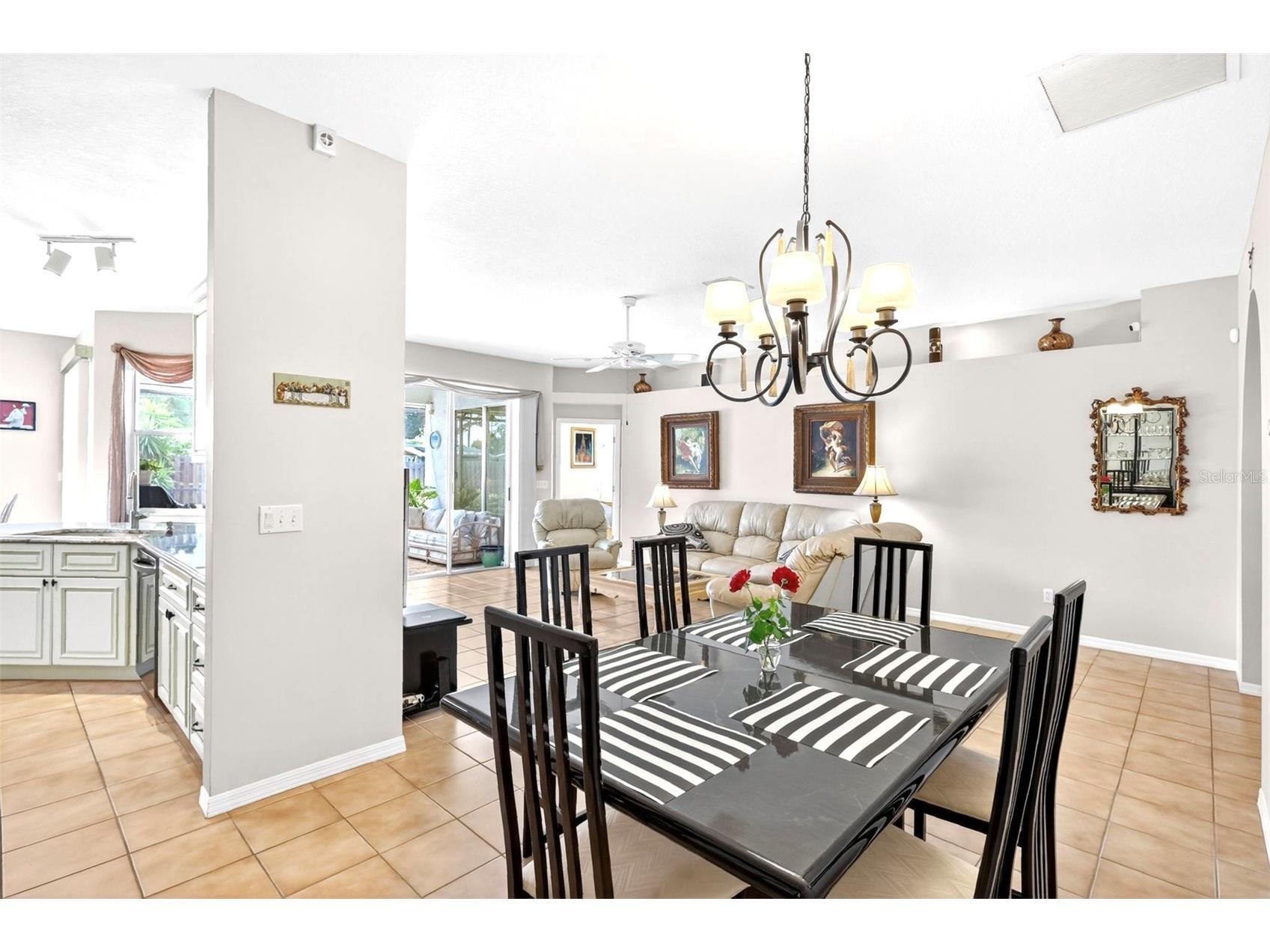 5425 Matthew Court Sarasota FL 34231 N6144628 image21
