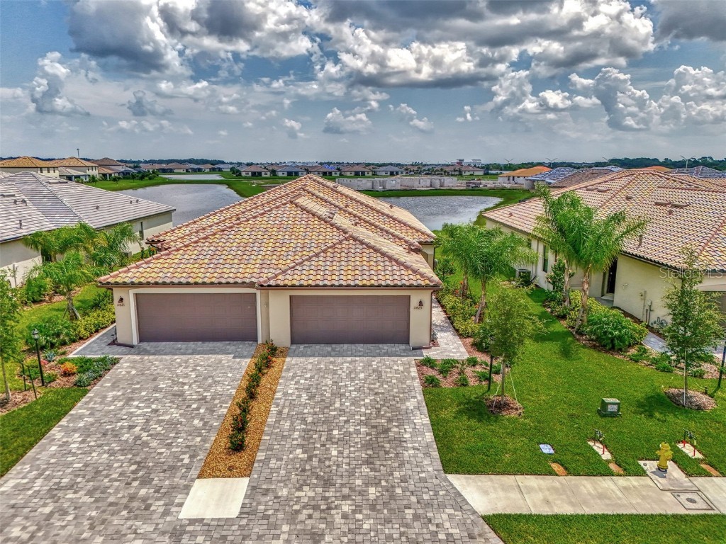 5425 Mystic Water Cove Lakewood Ranch FL 34211 A4619513 image1
