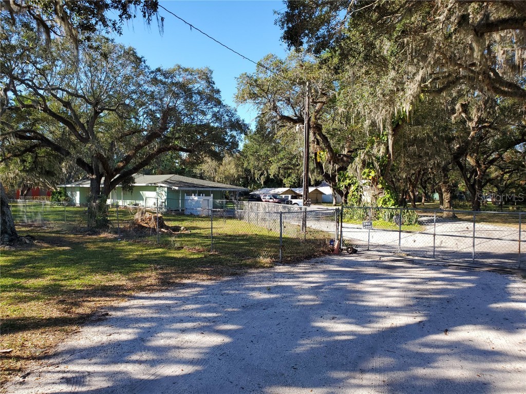 5426 26th Street W Bradenton FL 34207 A4551743 image1