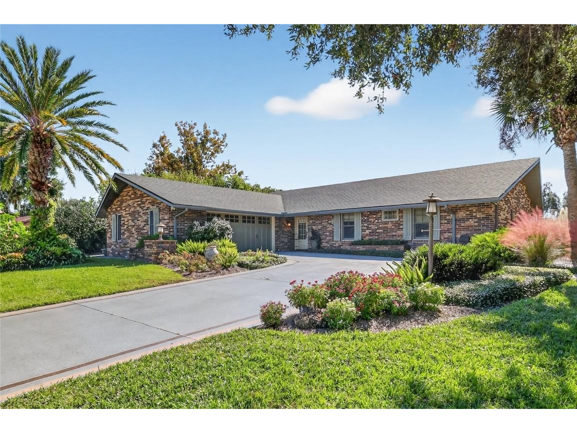 5426 Twin Palms Road Fruitland Park FL 34731 - LAKE GRIFFIN G5104041 image1