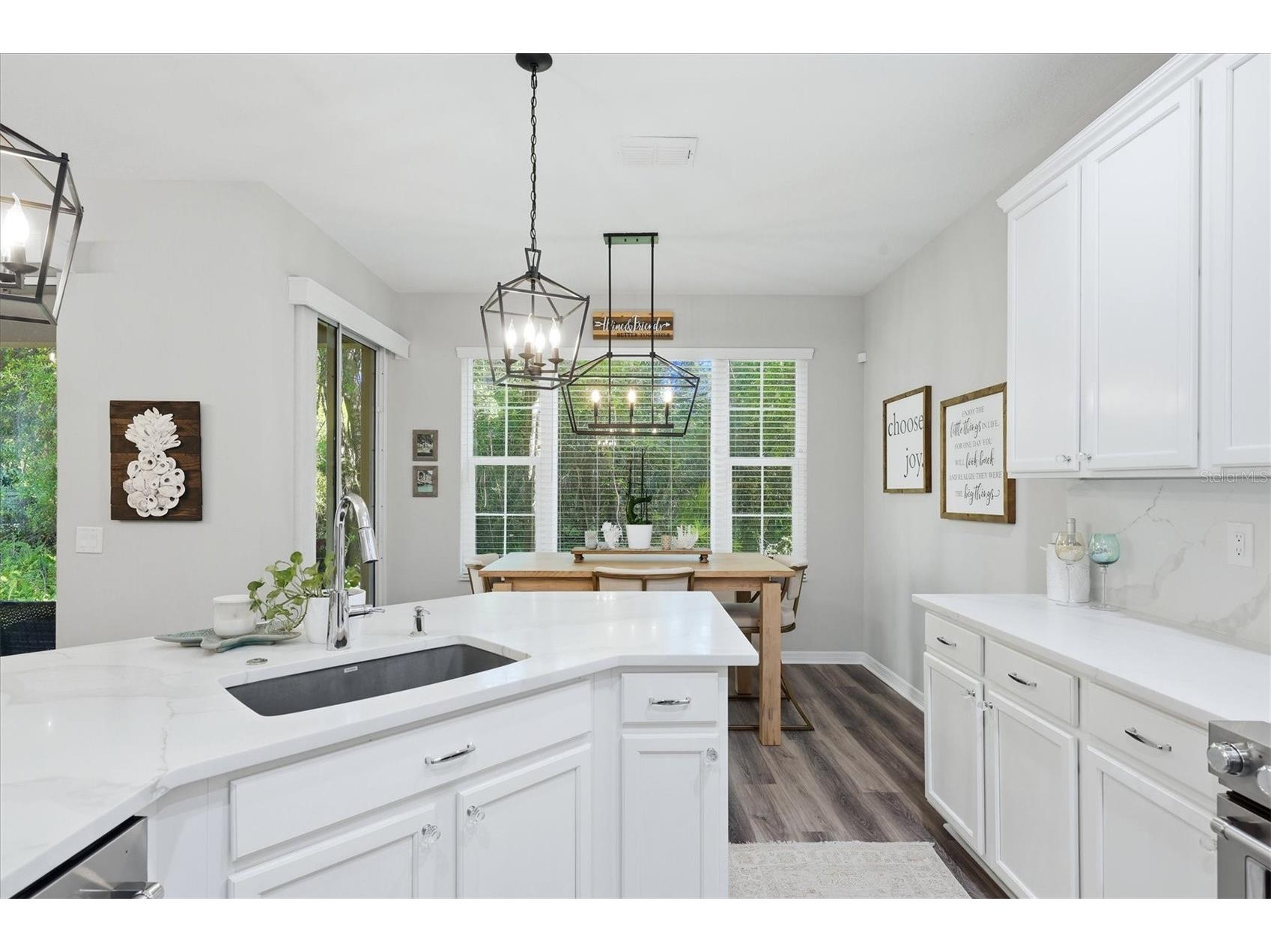 5427 Napa Drive Sarasota FL 34243 A4687419 image16
