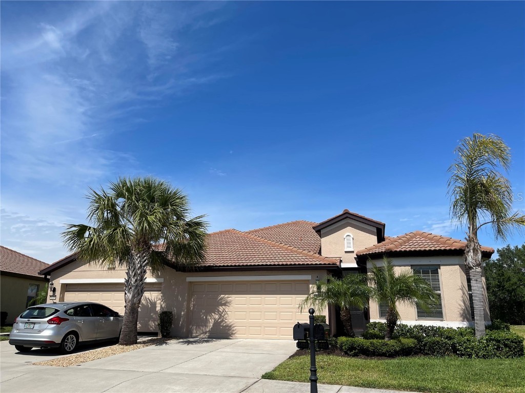 5427 Sunset Falls Drive Apollo Beach FL 33572 T3439509 image1