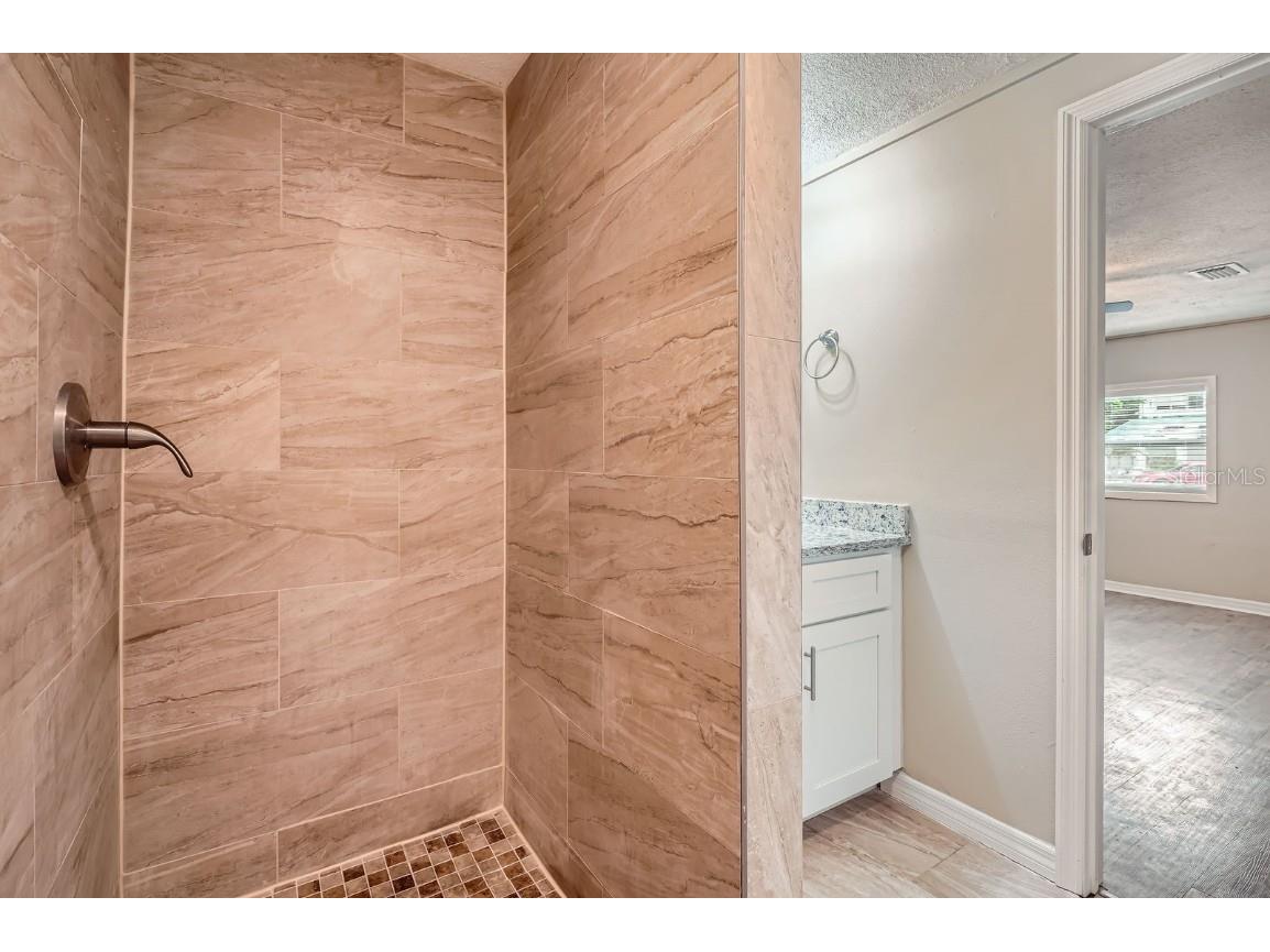 5429 Flora Avenue Holiday FL 34690 O6314390 image20