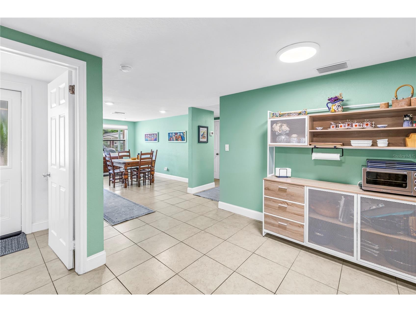 543 72nd Ave N Saint Petersburg FL 33702 TB8517667 image6