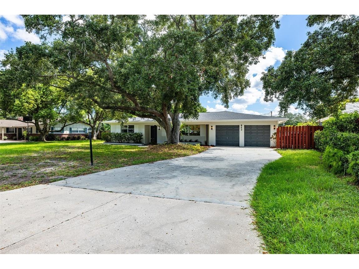 543 Circle Drive E Largo FL 33770 U8173776 image1