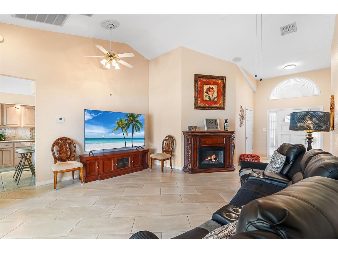 543 Clubhill Dr Haines City FL 33844 P4935716 image12