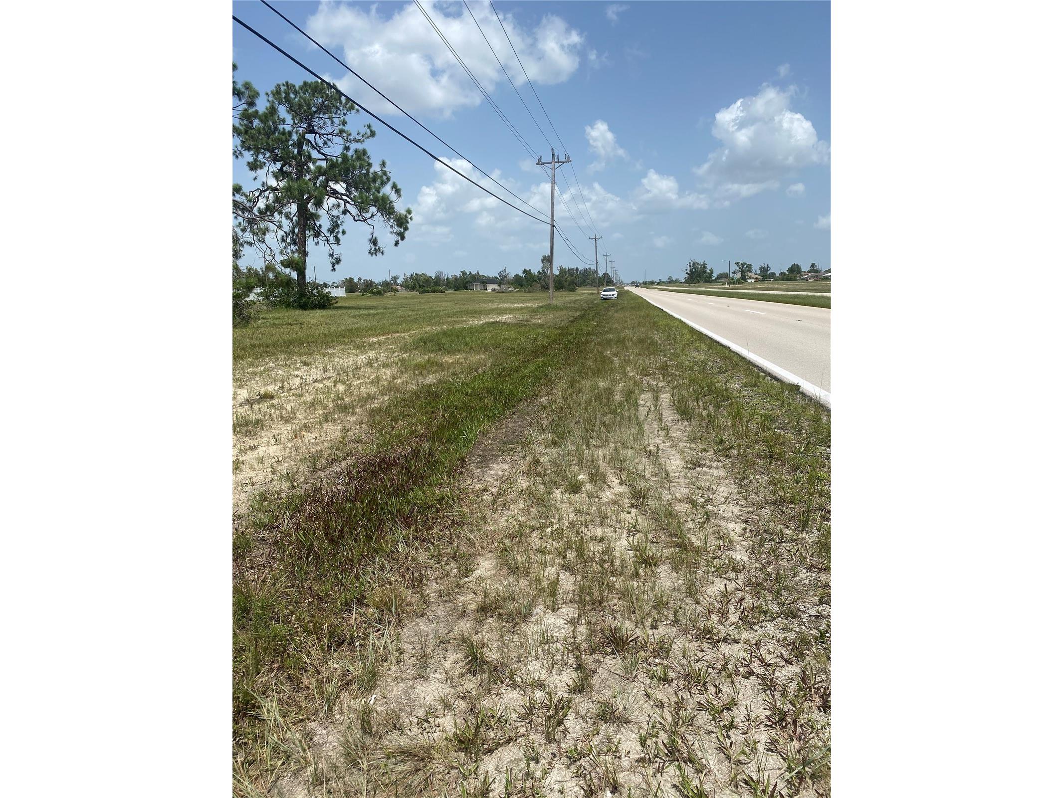 543 Diplomat Parkway W Cape Coral FL 33993 O6381915 image2