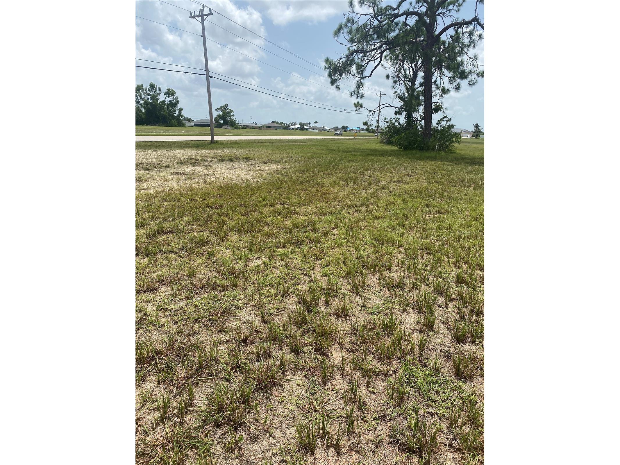 543 Diplomat Parkway W Cape Coral FL 33993 O6381915 image3