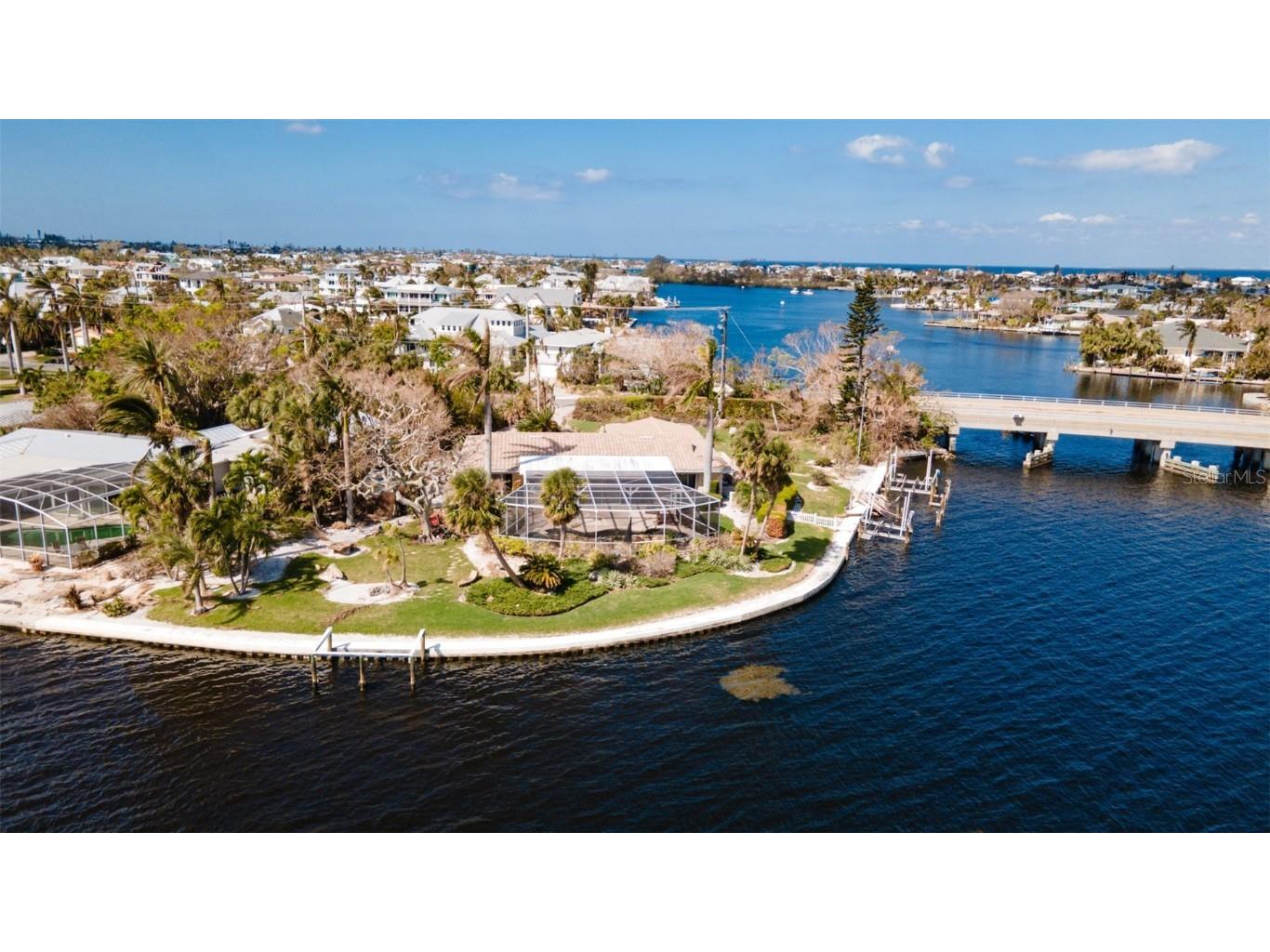 543 Key Royale Drive Holmes Beach FL 34217 A4627140 image8