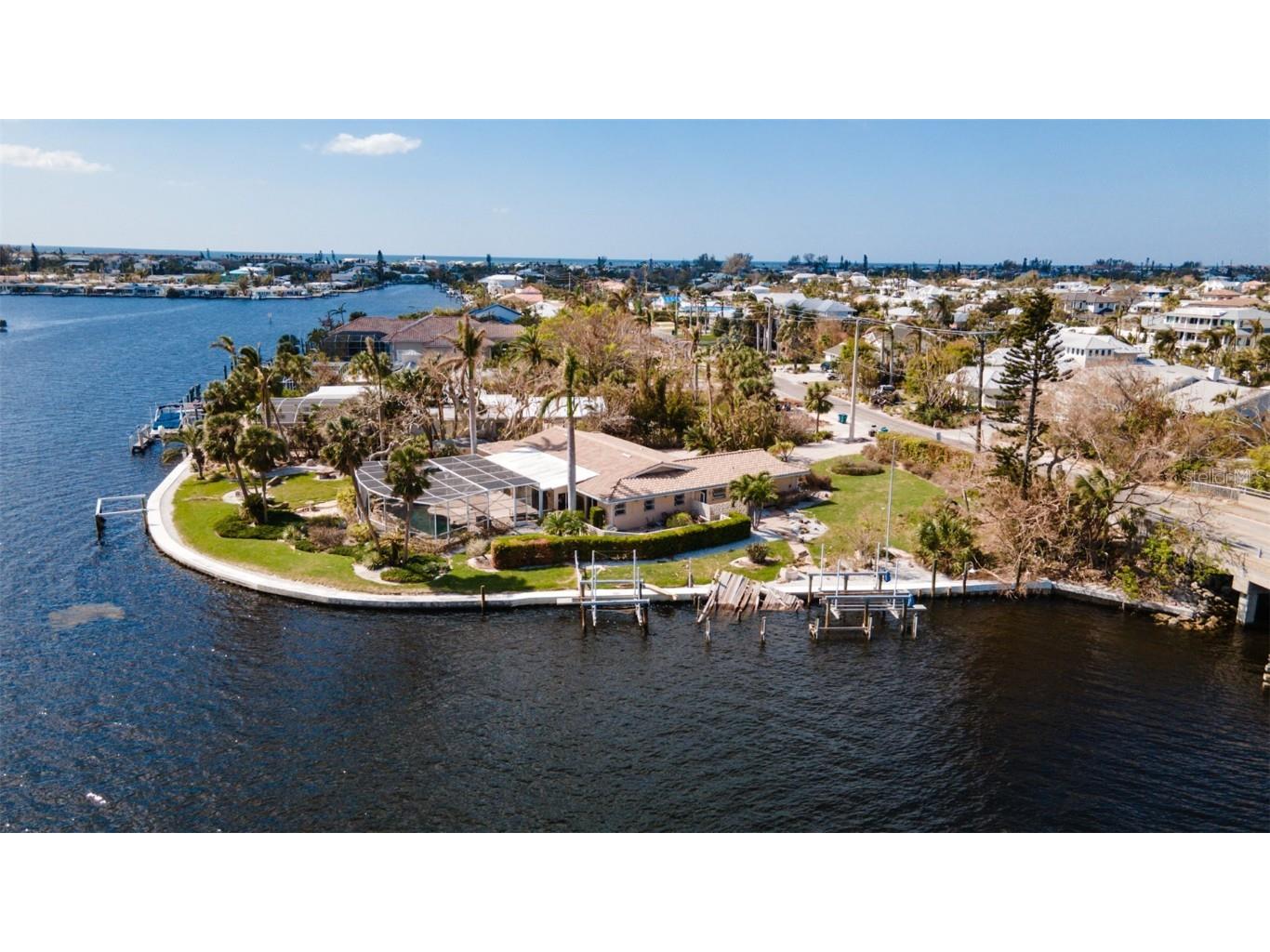 543 Key Royale Drive Holmes Beach FL 34217 A4632598 image4