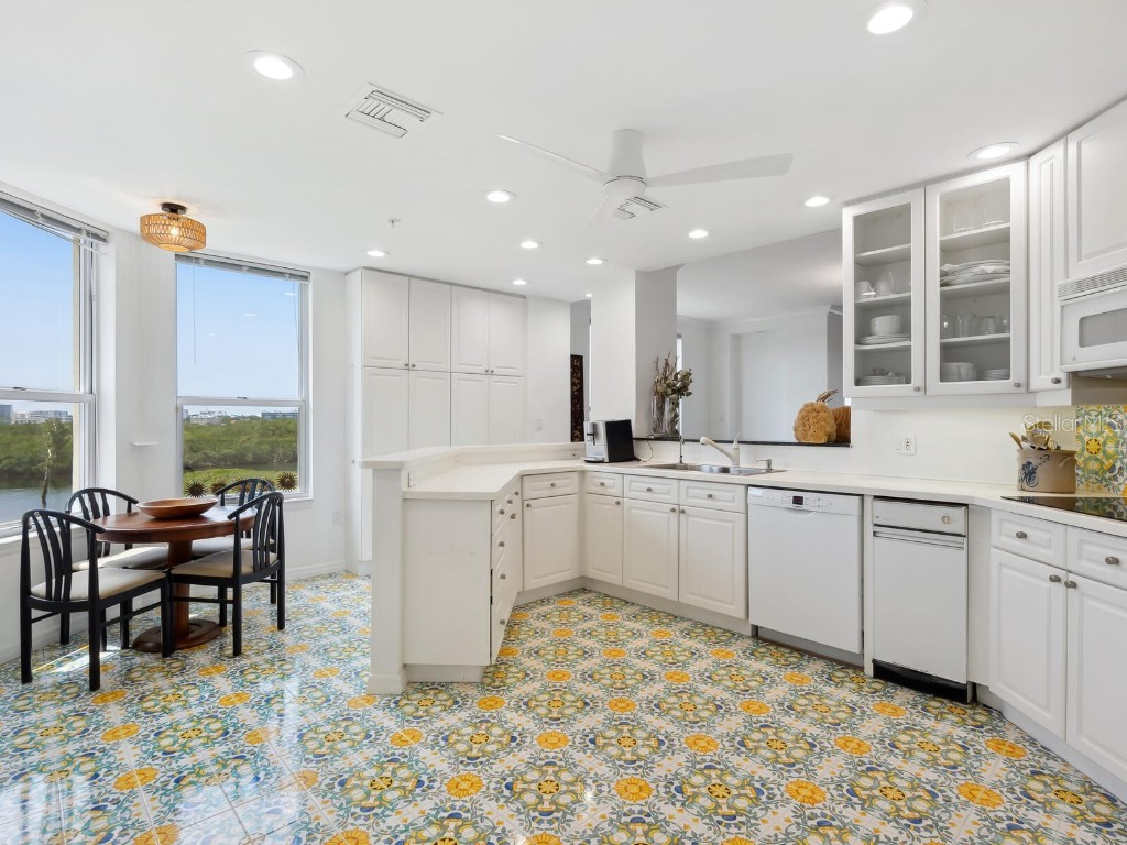 5430 Eagles Point Circle #101 Sarasota FL 34231 A4651463 image25