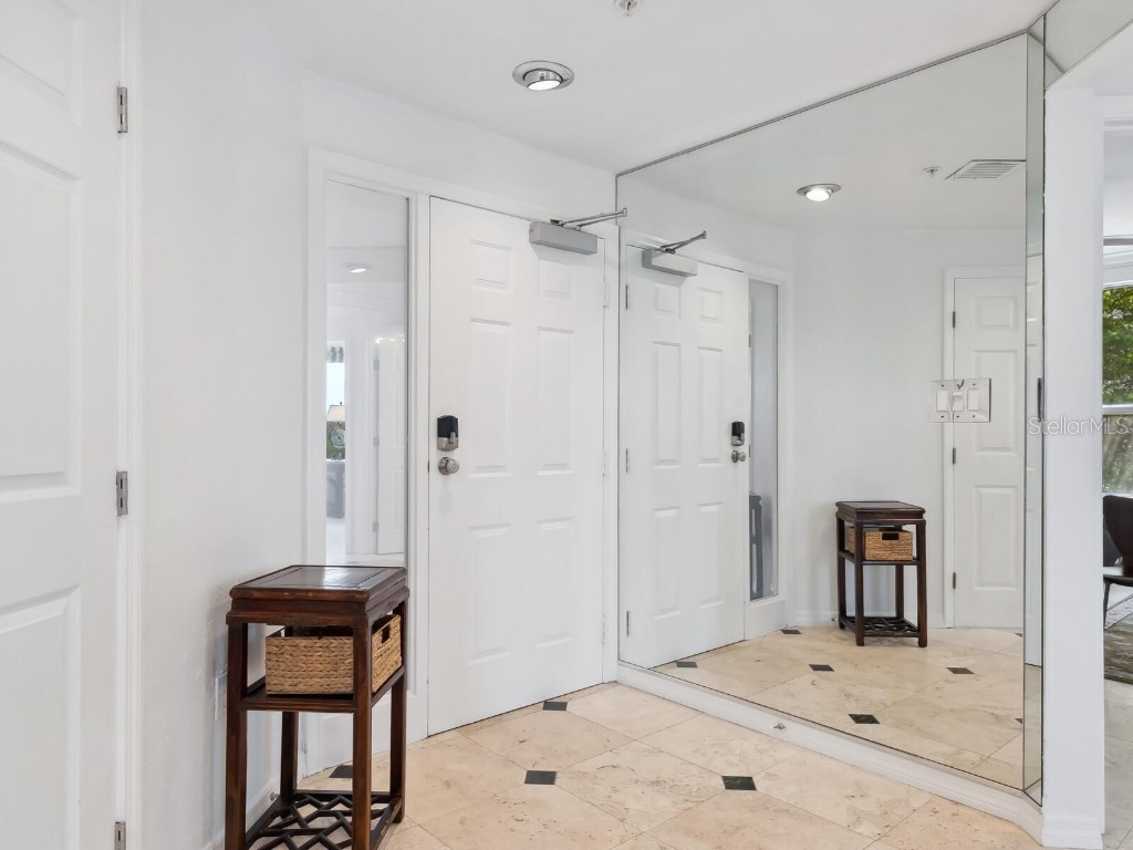 5430 Eagles Point Circle #101 Sarasota FL 34231 A4651463 image7