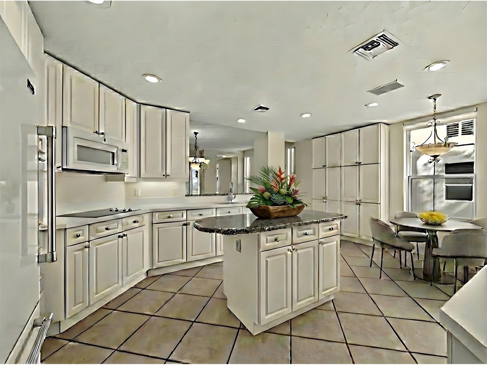 5430 Eagles Point Circle #105 Sarasota FL 34231 A4681273 image15