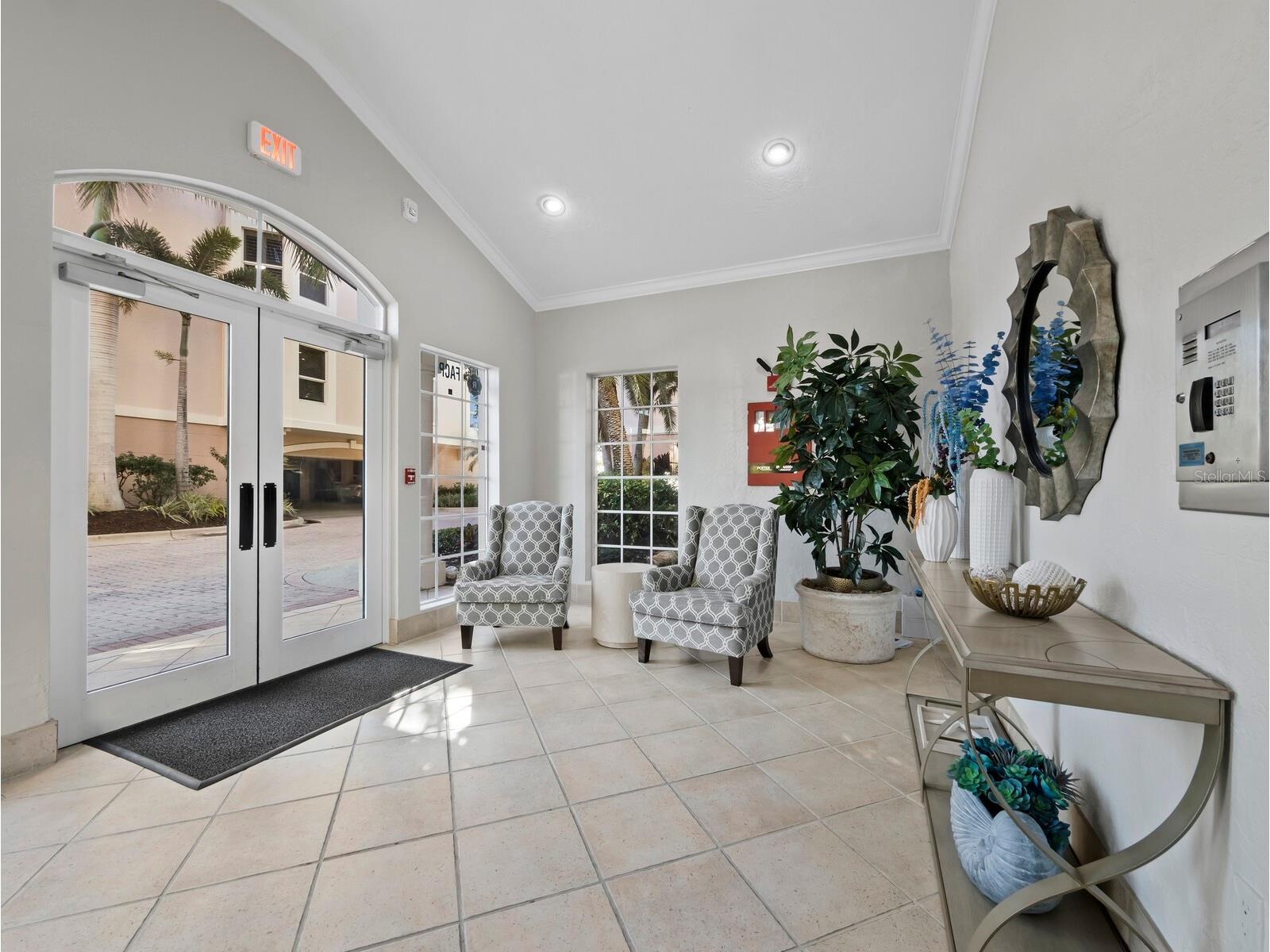 5430 Eagles Point Circle #105 Sarasota FL 34231 A4681273 image3