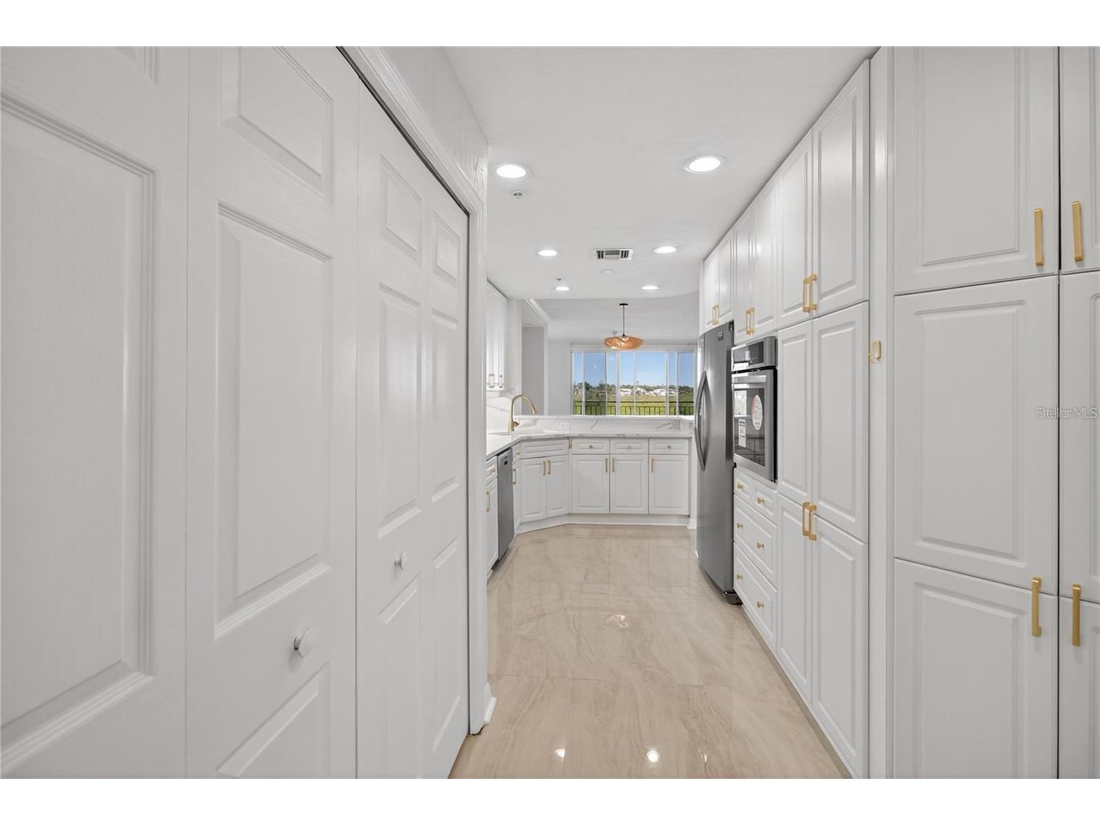 5430 Eagles Point Circle #202 Sarasota FL 34231 - PHILLIPPI CREEK A4693116 image12