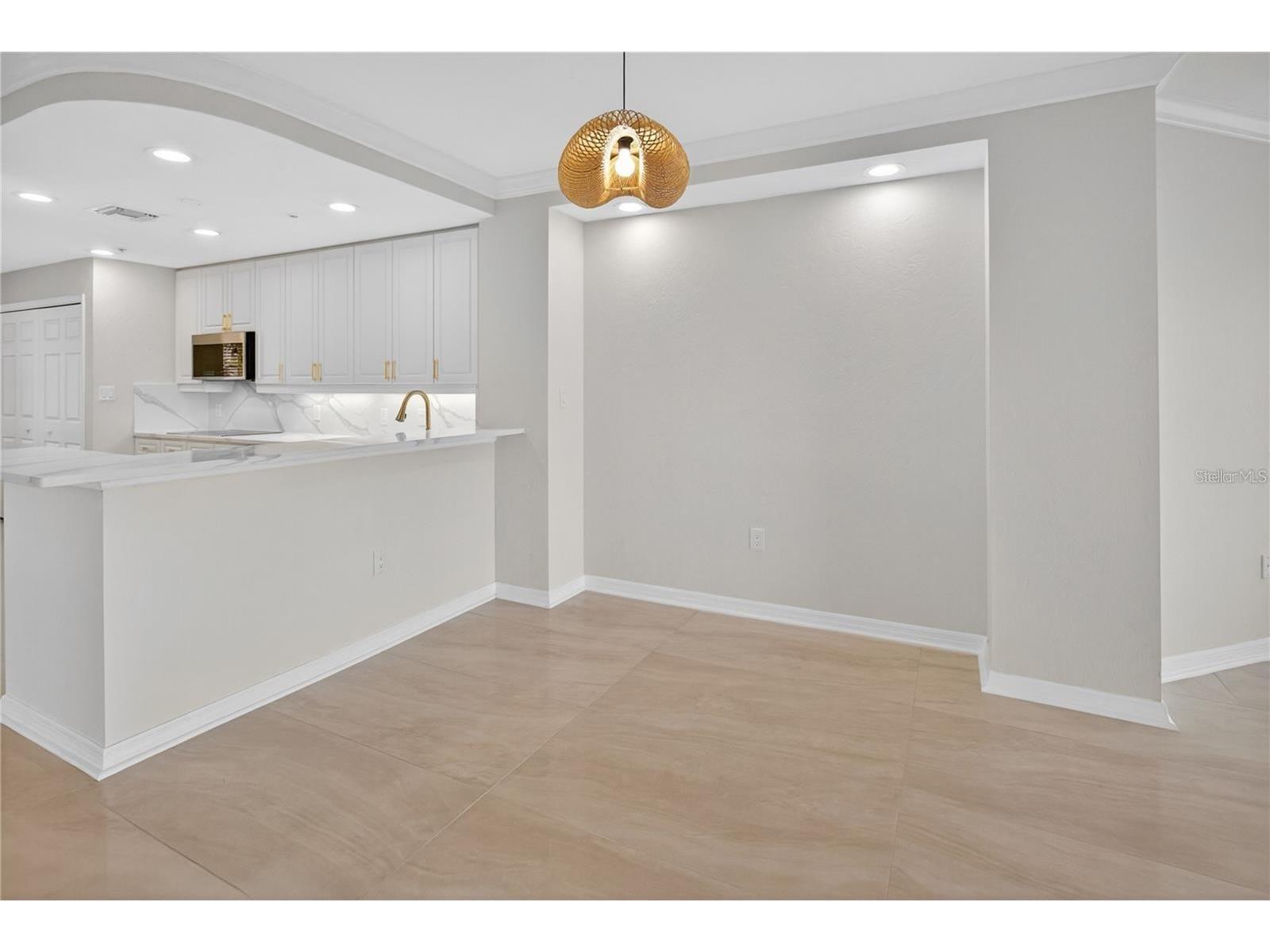 5430 Eagles Point Circle #202 Sarasota FL 34231 - PHILLIPPI CREEK A4693116 image13