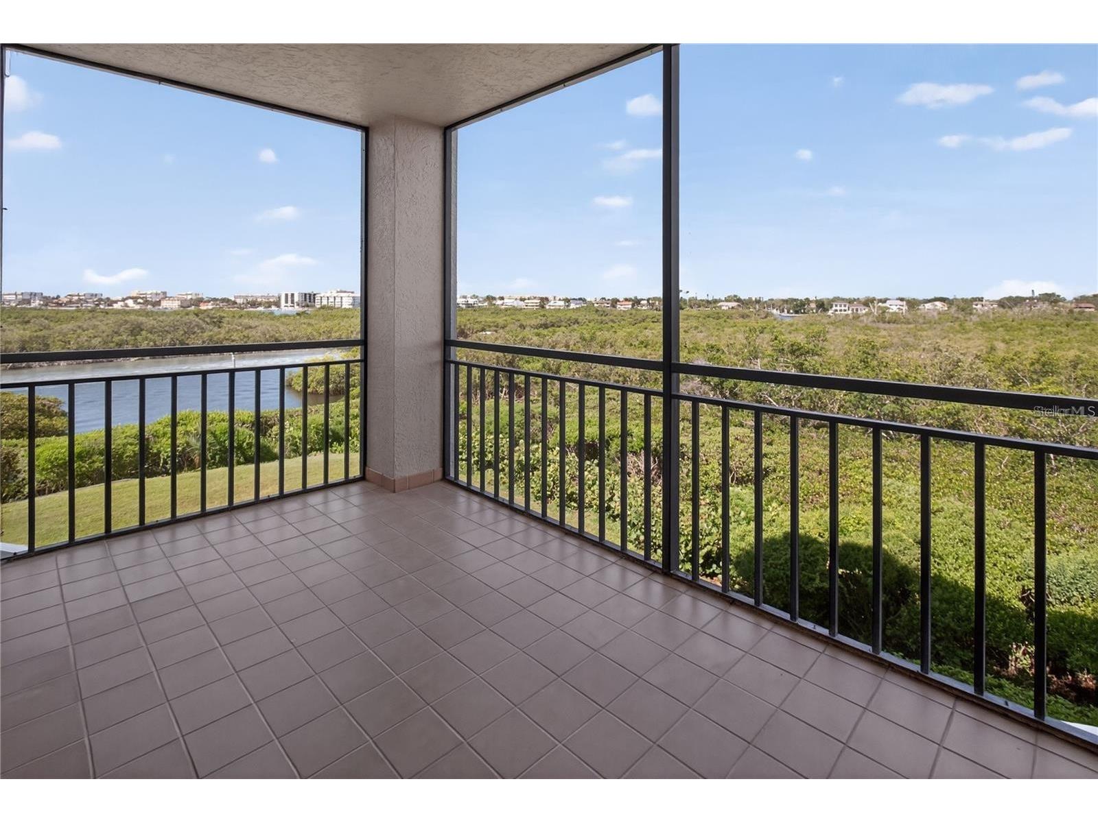 5430 Eagles Point Circle #202 Sarasota FL 34231 - PHILLIPPI CREEK A4693116 image30