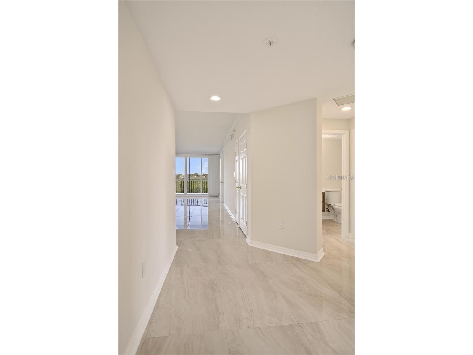 5430 Eagles Point Circle #202 Sarasota FL 34231 - PHILLIPPI CREEK A4693116 image5