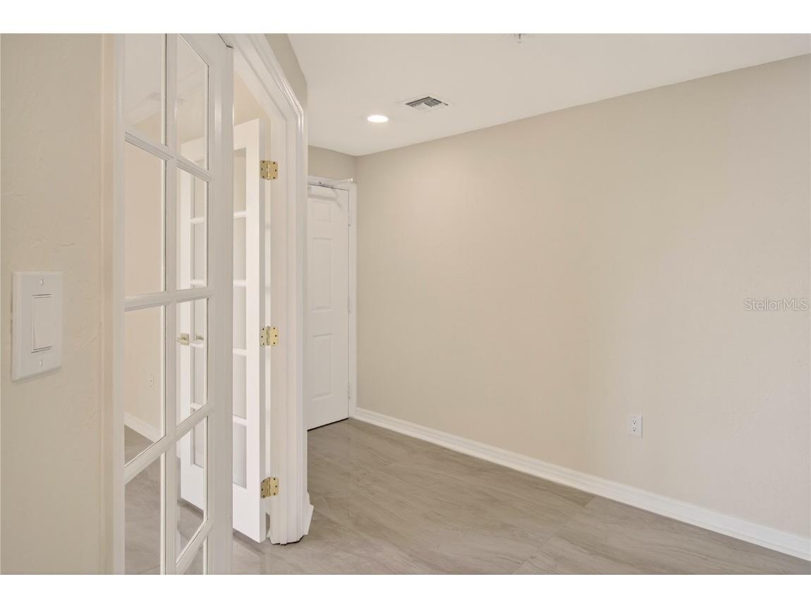 5430 Eagles Point Circle #202 Sarasota FL 34231 TB8398539 image25