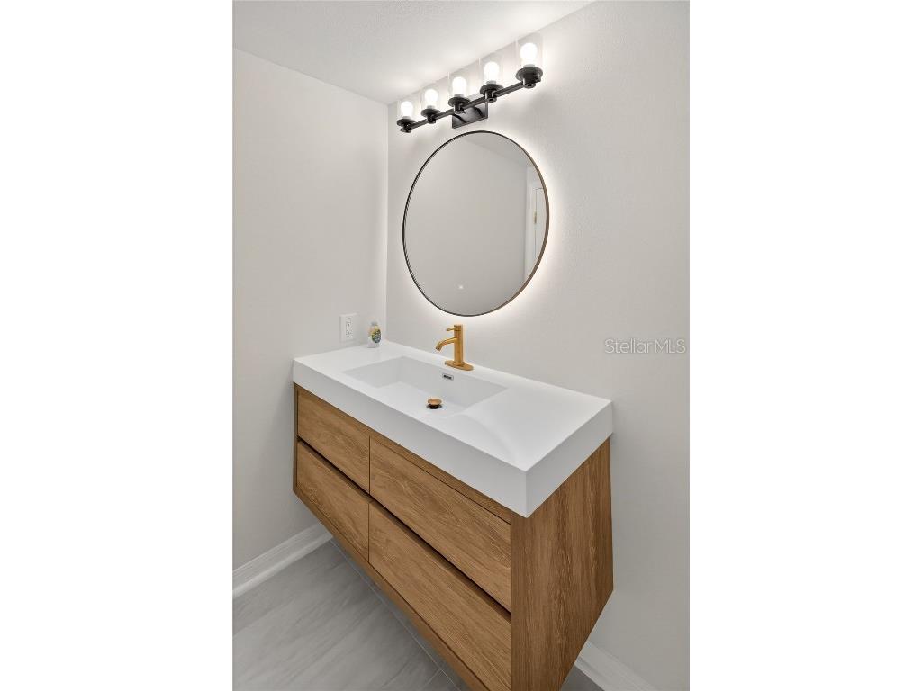 5430 Eagles Point Circle #202 Sarasota FL 34231 TB8398539 image33