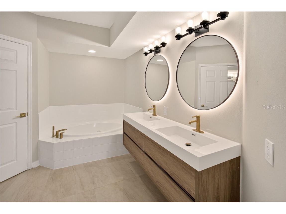 5430 Eagles Point Circle #202 Sarasota FL 34231 TB8398539 image41