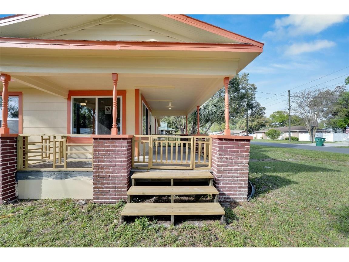 5431 18th Street Zephyrhills FL 33542 TB8407013 image1