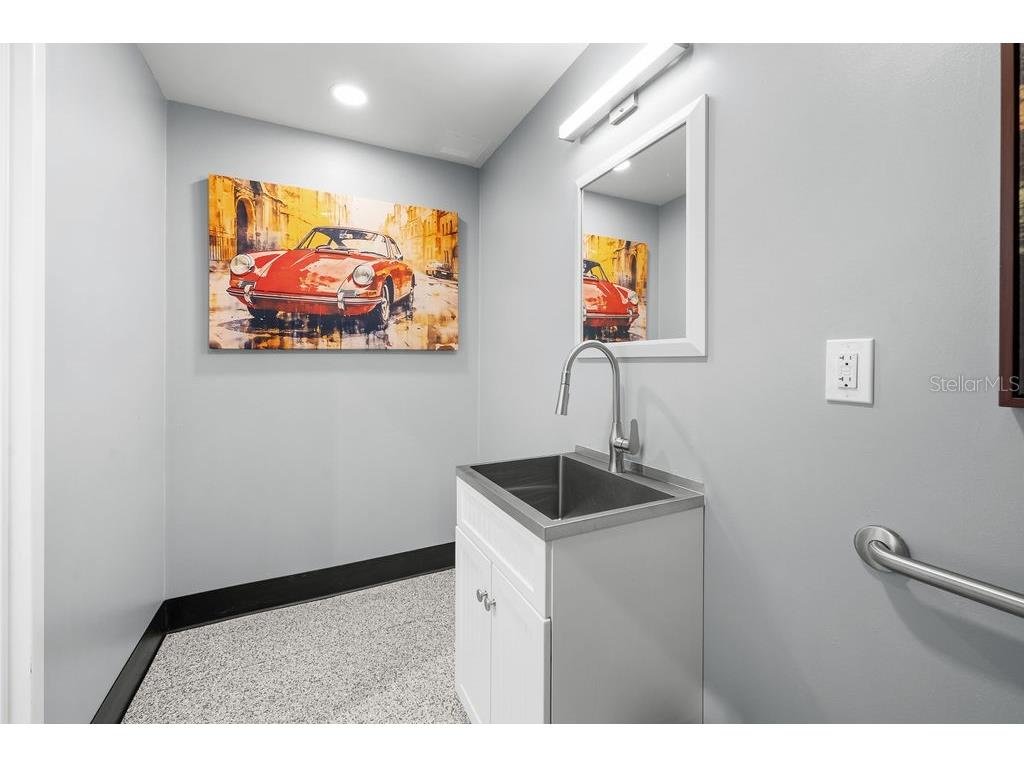 5431 Communications Parkway #28 Lakewood Ranch FL 34240 A4691302 image16